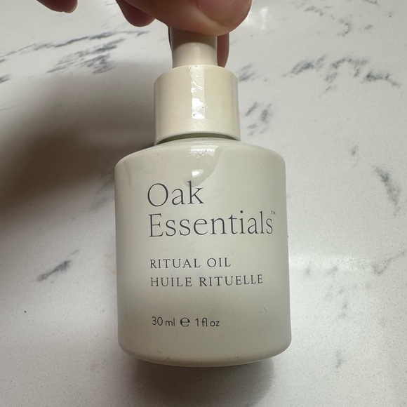 Essentials Ritual Oil - Cream Skincare Serum - Picture 1 of 5
